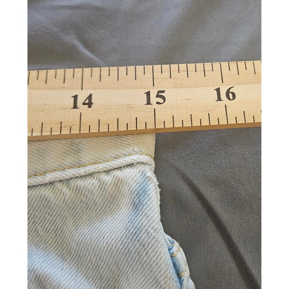 BDG Girlfriend High-Rise Denim Shorts Womens 27 Light Blue Excellent‎ Distressed - Picture 7 of 8